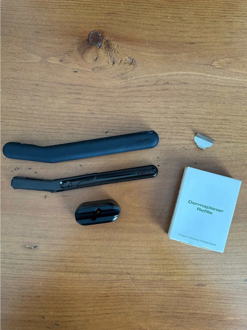 Leaf Shave Black Dermaplaner Full Kit with Refills
